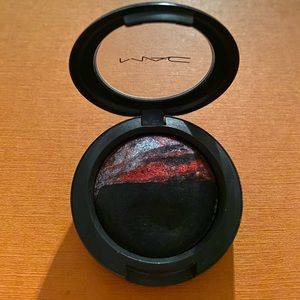 MAC Hot Contrast Mineralize Eyeshadow